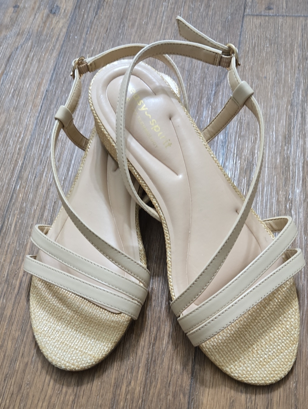 Easy Spirit Beige Strappy Slingback Sandals/7W